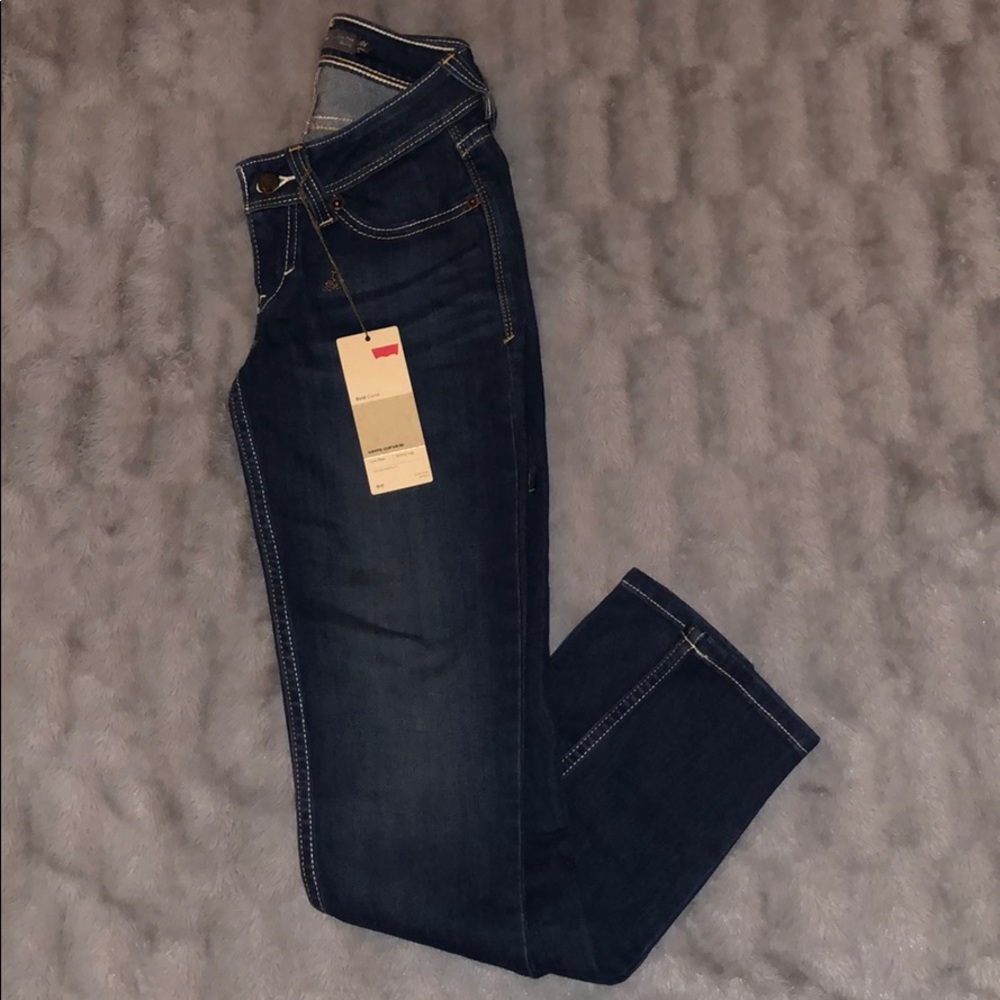Bold Curve Levi Jeans
